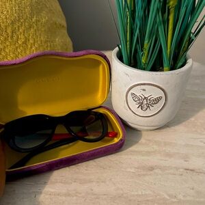 Authentic cat eye Gucci sunglasses in excellent condition